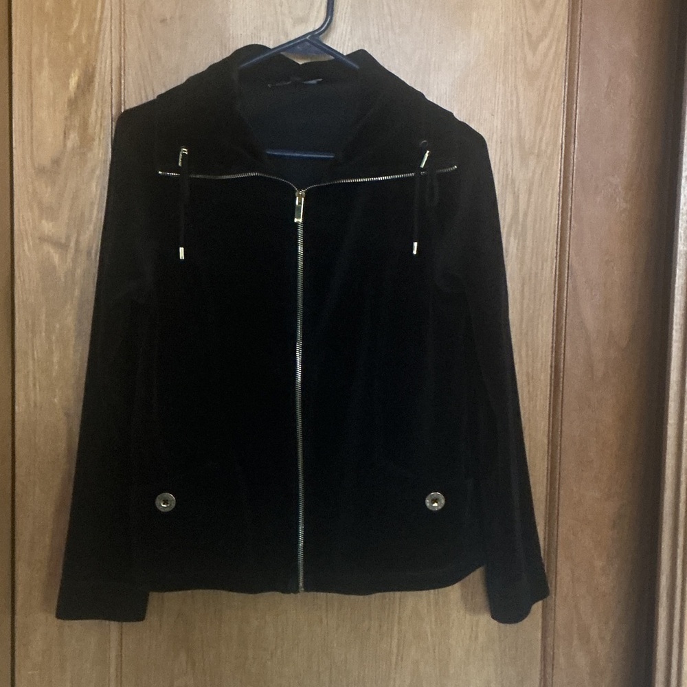 Jones NY Signature Petite PS black velour jacket w/ gold accents